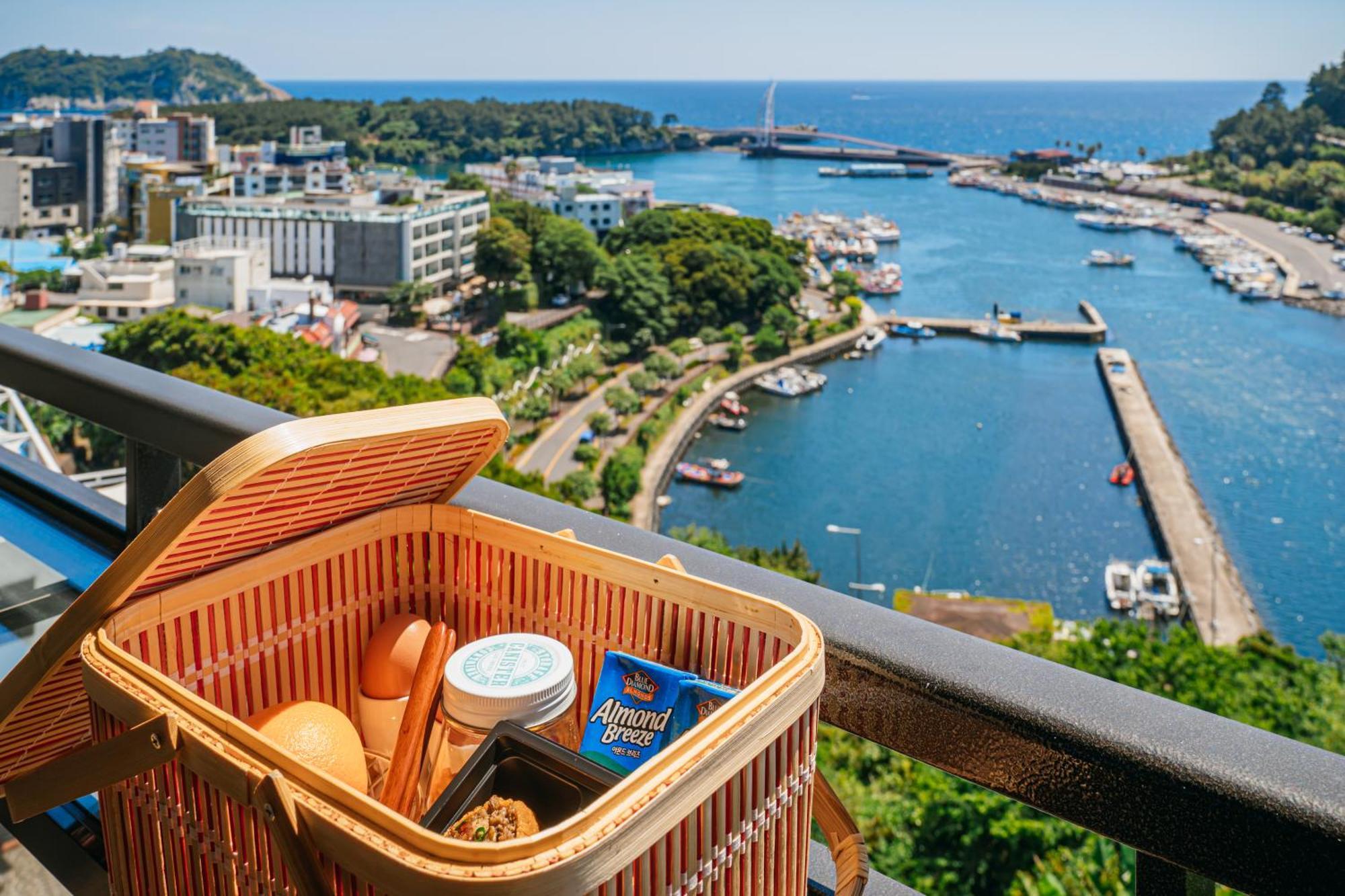 Hotel Yeon Согвіпо Екстер'єр фото